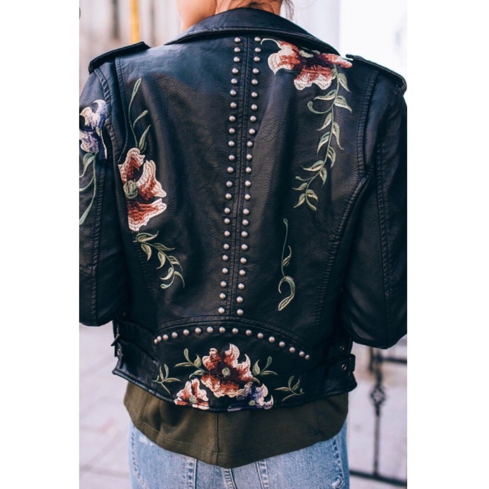 💐NWOT Fab Embroidered Studded Faux Leather - Picture 3 of 7